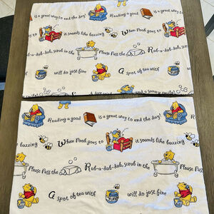 Vintage Winnie The Pooh Flannel Pillow Case Set Standard Size 18.5 x 29” Disney